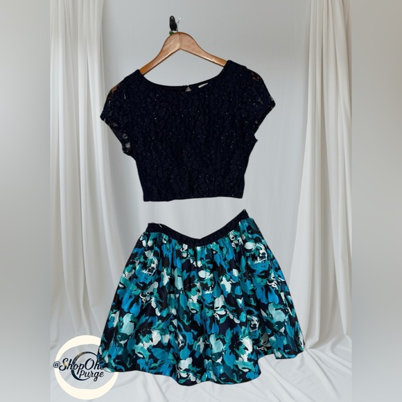 Speechless Size 9 Navy Lace Crop Top Blue Floral Skirt 2-Piece Set - Picture 1 of 10